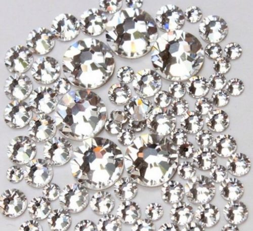 Ss3  szépen csillogó   crystal  kövek(1.2mm-1,4 mm) :  104 db  ss3